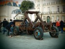 chargement de la catapulte, piano en position de tir !