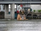 Le scaphandrier dans l'eau